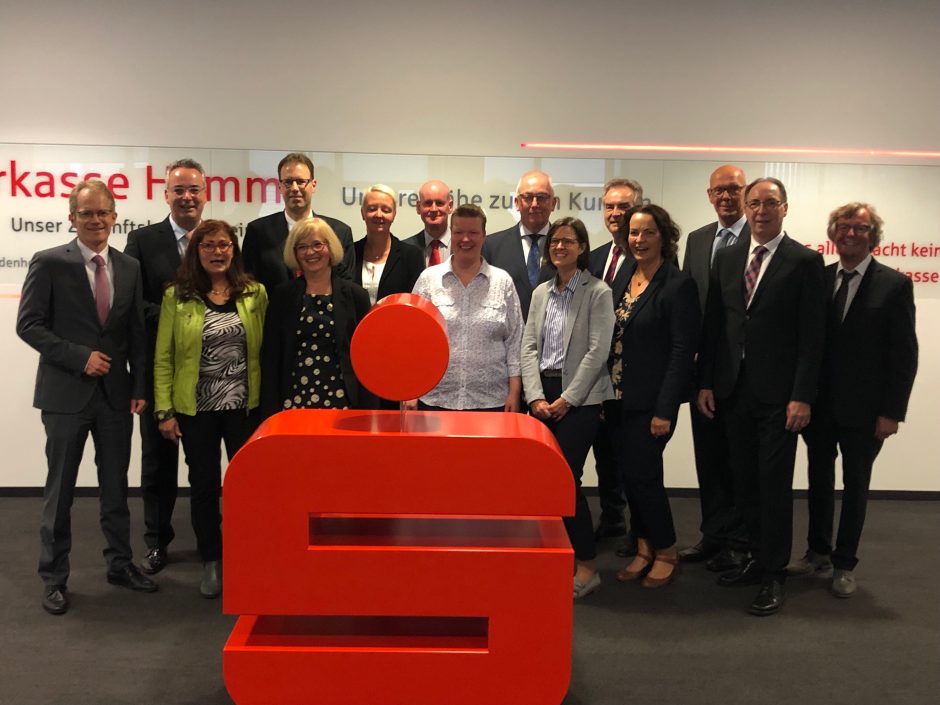 Sparkasse Hamm ehrt Jubilare